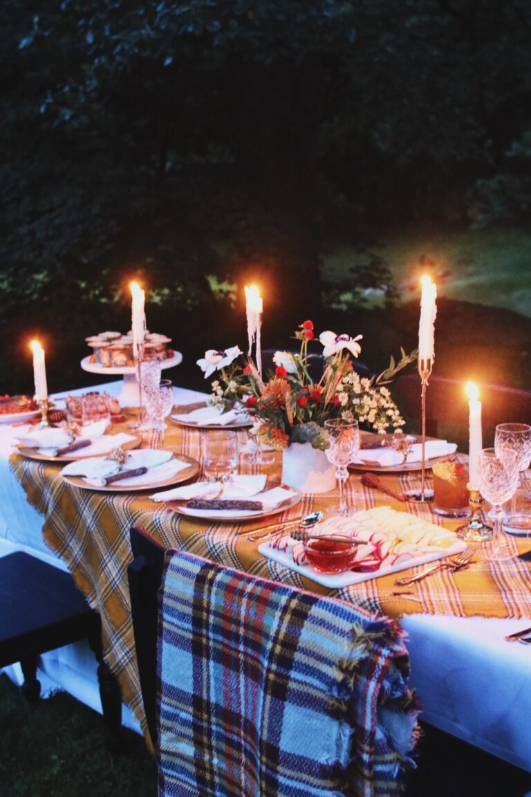 A Dreamy, Woodland-Inspired Rosh Hashanah Table for 2020