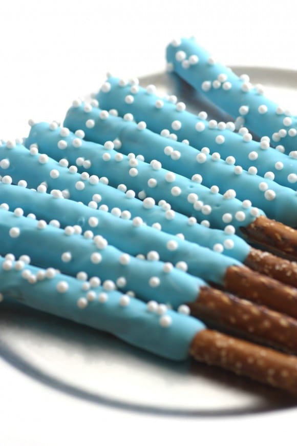 blue pretzel idea hanukkah desserts