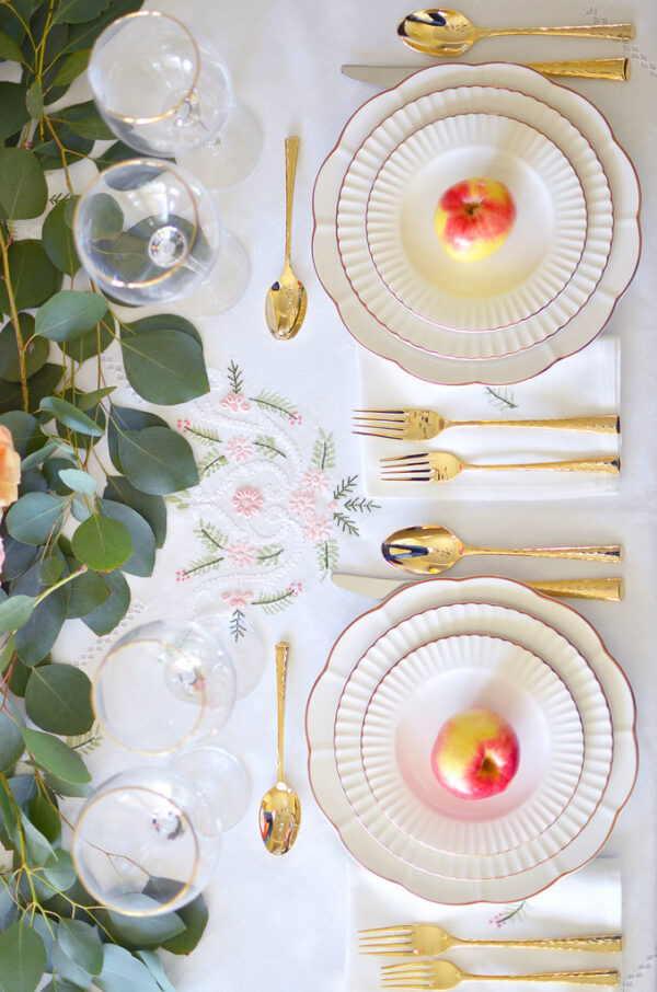 18 Best Rosh Hashanah Decor Ideas And Diy Table Decorations 8645