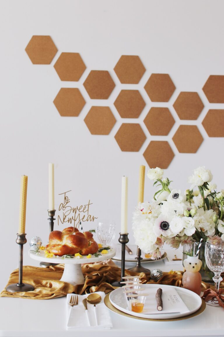 A Honey-Tasting Tablescape for Rosh Hashanah