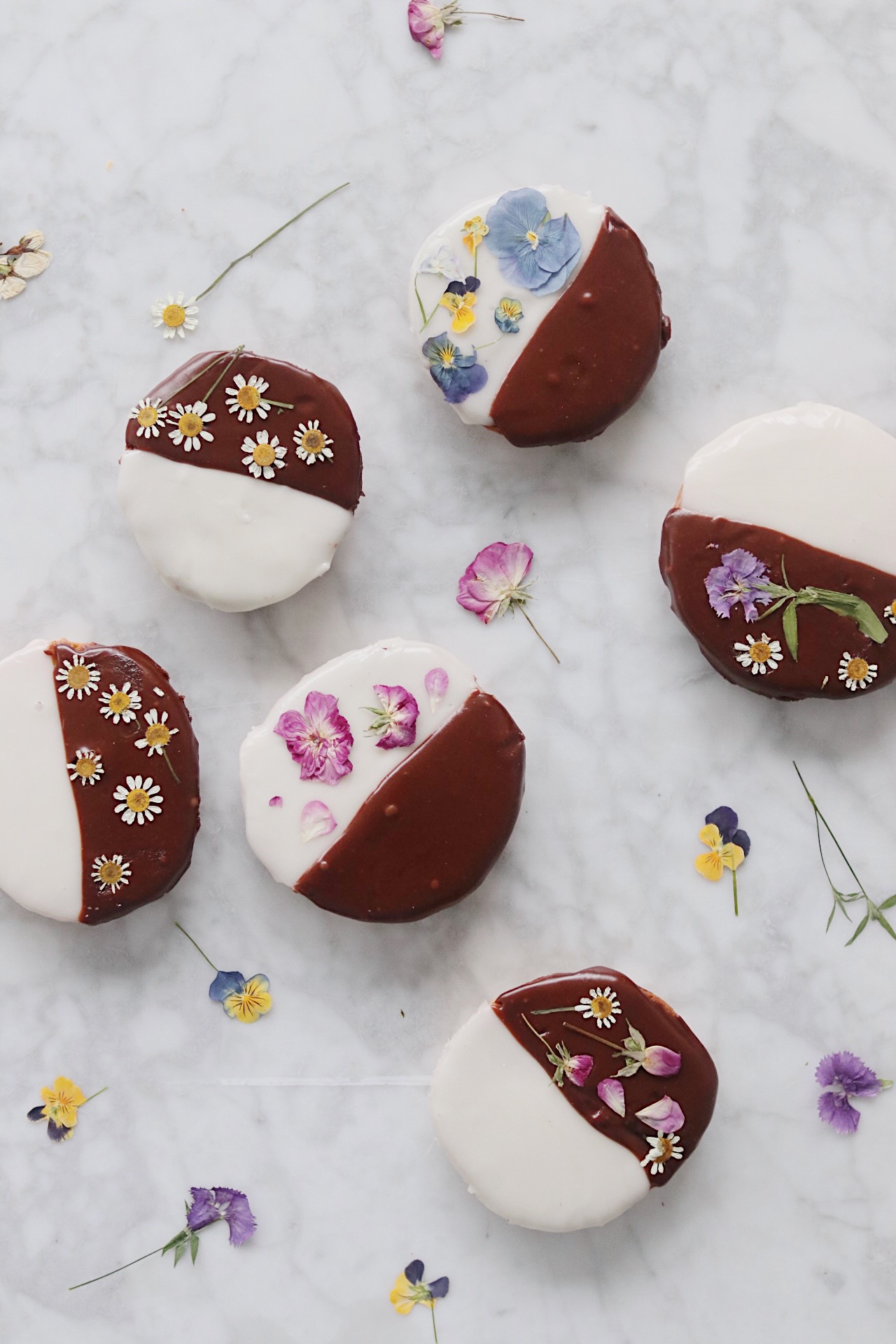 edible flower black and white cookies