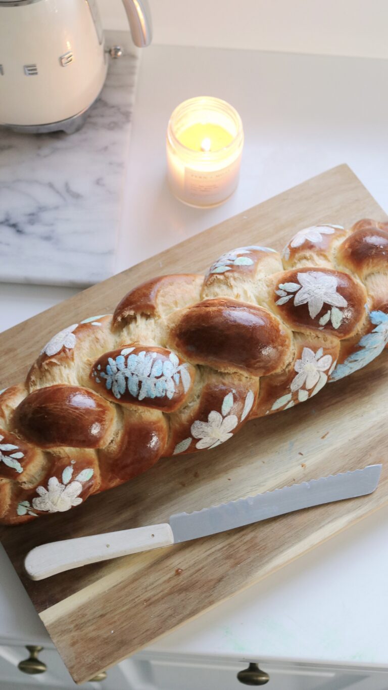 How to Decorate Challah With Edible Paint